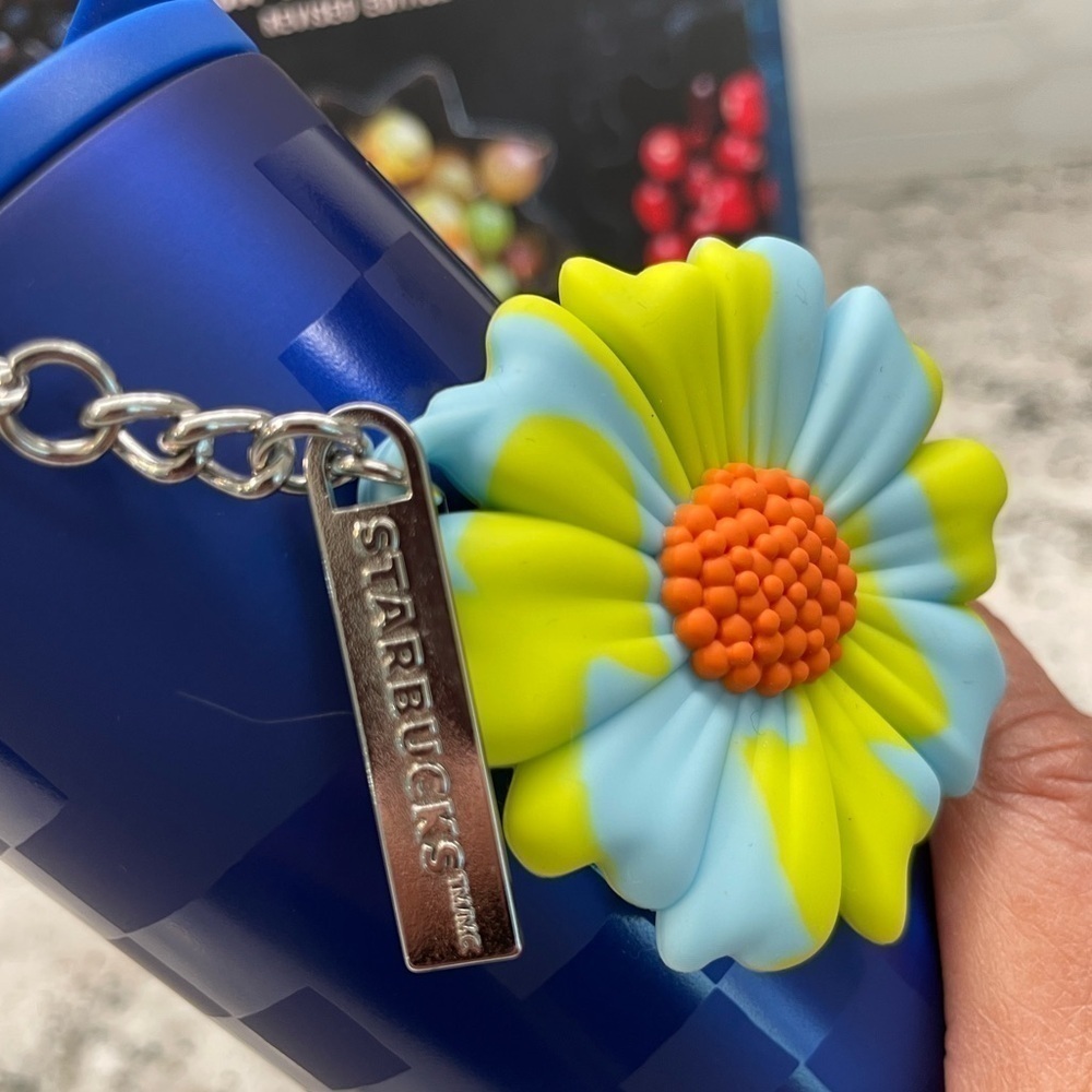 Starbucks 2024 Sapphire Blue Checkered SS Daisy Charm Tumbler. NWT. HFT. Wow! - Picture 4 of 10